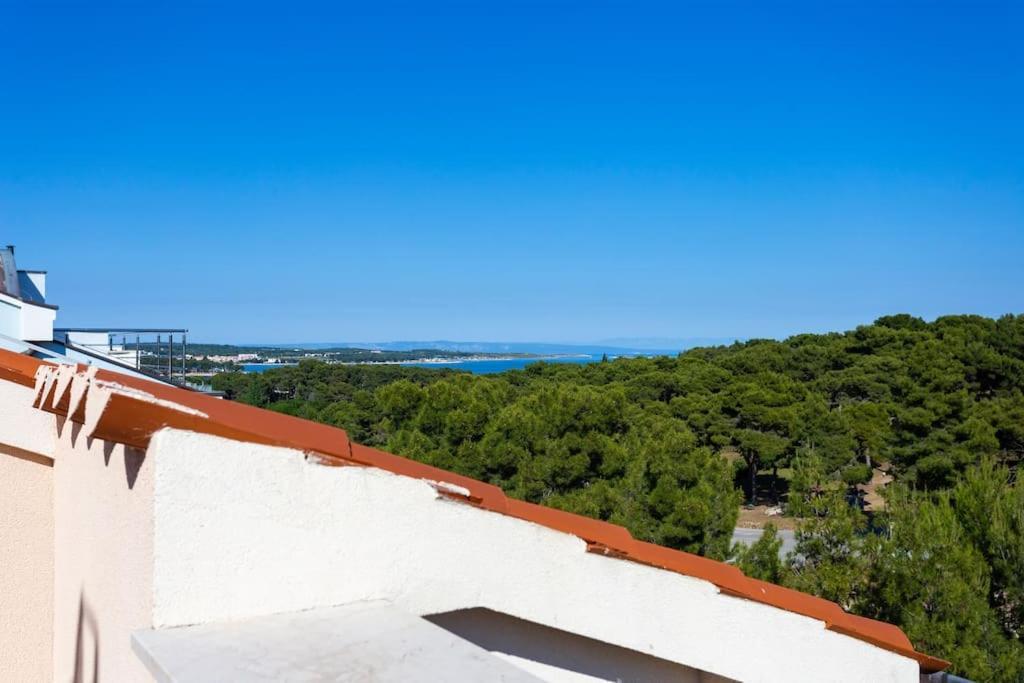 Apartments Punta Premantura Exterior photo
